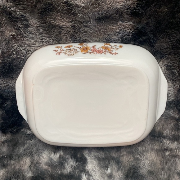 Country Autumn / Woodland Pyrex
OBLONG Casserole,
Wildflower - Picture 5 of 16